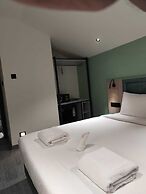 GP Xpress Inn by RAK Rooms