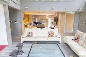 Urban View Villa