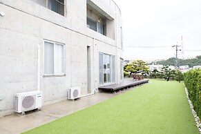 Urban View Villa