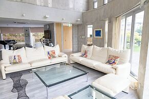 Urban View Villa