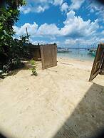 Apoheo Beach Cabin