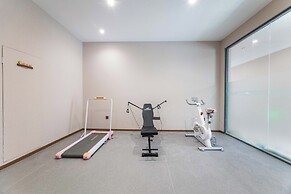 Shiershan Yuntang Hotel