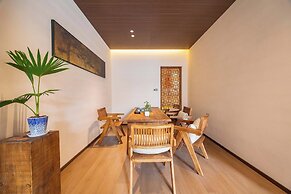 Shiershan Yuntang Hotel