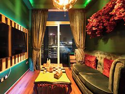 Manzil - Stylish 1BR with Canal View