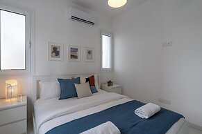 Artemis 1-BR Apt. & Terrace in Larnaca