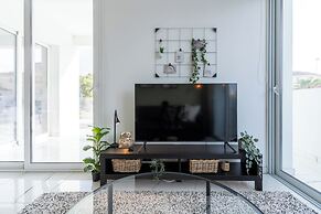 Artemis 1-BR Apt. & Terrace in Larnaca