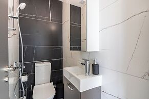 Artemis 1-BR Apt. & Terrace in Larnaca