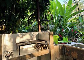 Private Caribbean Villa, Hot Jacuzzi & Pool