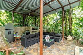 Private Caribbean Villa, Hot Jacuzzi & Pool