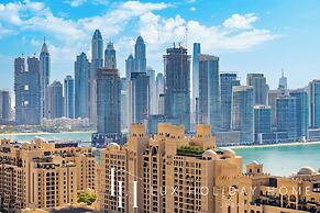 LUX Iconic Views at Palm Tower Suite 7