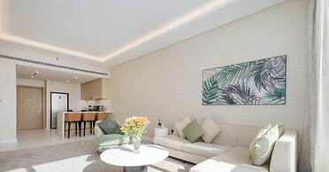 LUX Iconic Views at Palm Tower Suite 7