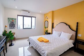 Mona Hotel