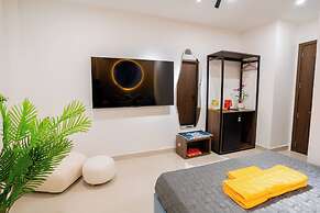Mona Hotel
