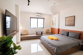 Mona Hotel