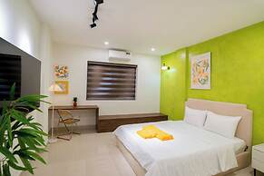 Mona Hotel