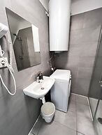Simple 2BR Apt Near Meidling Station