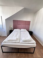 Simple 2BR Apt Near Meidling Station