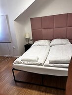 Simple 2BR Apt Near Meidling Station