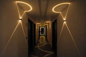 Hotel The Avanta - Gandhinagar