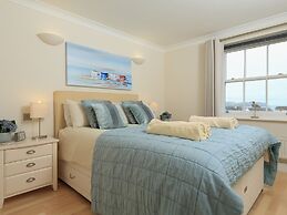 8 Thurlestone Beach