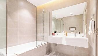 Manzil - Spacious 2BR near Dubai Mall