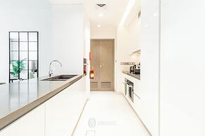Manzil - Spacious 2BR near Dubai Mall