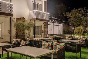 Sunoraa Luxury Hotel And Spa