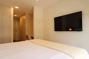 w Tranquil 2BR w Balcony in Miraflores