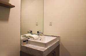 w Marvelous 2BR With Balcony in Miraflores