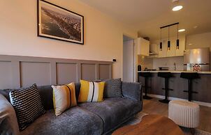 w Marvelous 2BR With Balcony in Miraflores