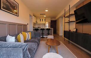 w Marvelous 2BR With Balcony in Miraflores