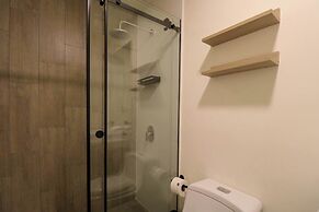 w Marvelous 2BR With Balcony in Miraflores