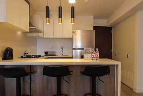 w Marvelous 2BR With Balcony in Miraflores