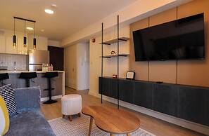 w Marvelous 2BR With Balcony in Miraflores