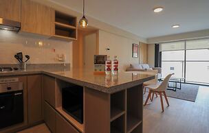 w Alluring 1BR With Balcony in Miraflores