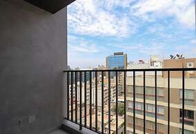 w Luminous 2BR w Balcony in Miraflores