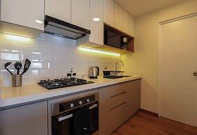 w Luminous 2BR w Balcony in Miraflores