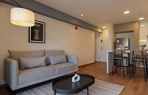 w Luminous 2BR w Balcony in Miraflores