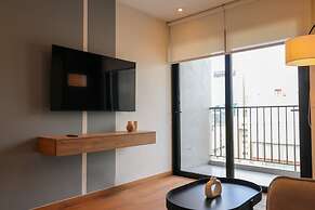 w Luminous 2BR w Balcony in Miraflores