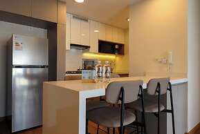 w Luminous 2BR w Balcony in Miraflores
