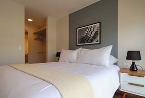 w Luminous 2BR w Balcony in Miraflores