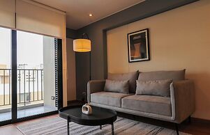 w Luminous 2BR w Balcony in Miraflores