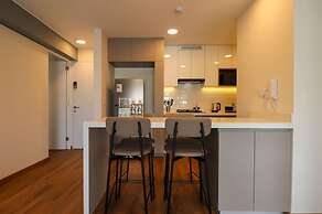 w Luminous 2BR w Balcony in Miraflores