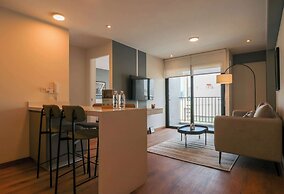 w Luminous 2BR w Balcony in Miraflores