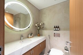 Luxury Studio with Pool - Azizi Vista