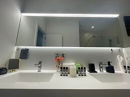 One Lux Stay Near Antwerp Central - 1 Bedroom