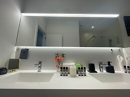 One Lux Stay Near Antwerp Central - 1 Bedroom