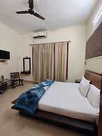 Hotel Downtown Kangra