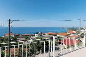 Lakis Residences