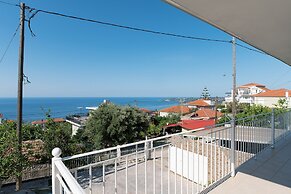 Lakis Residences